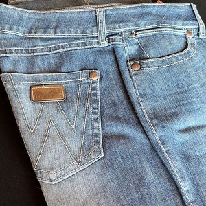 Wrangler light wash bootleg cut